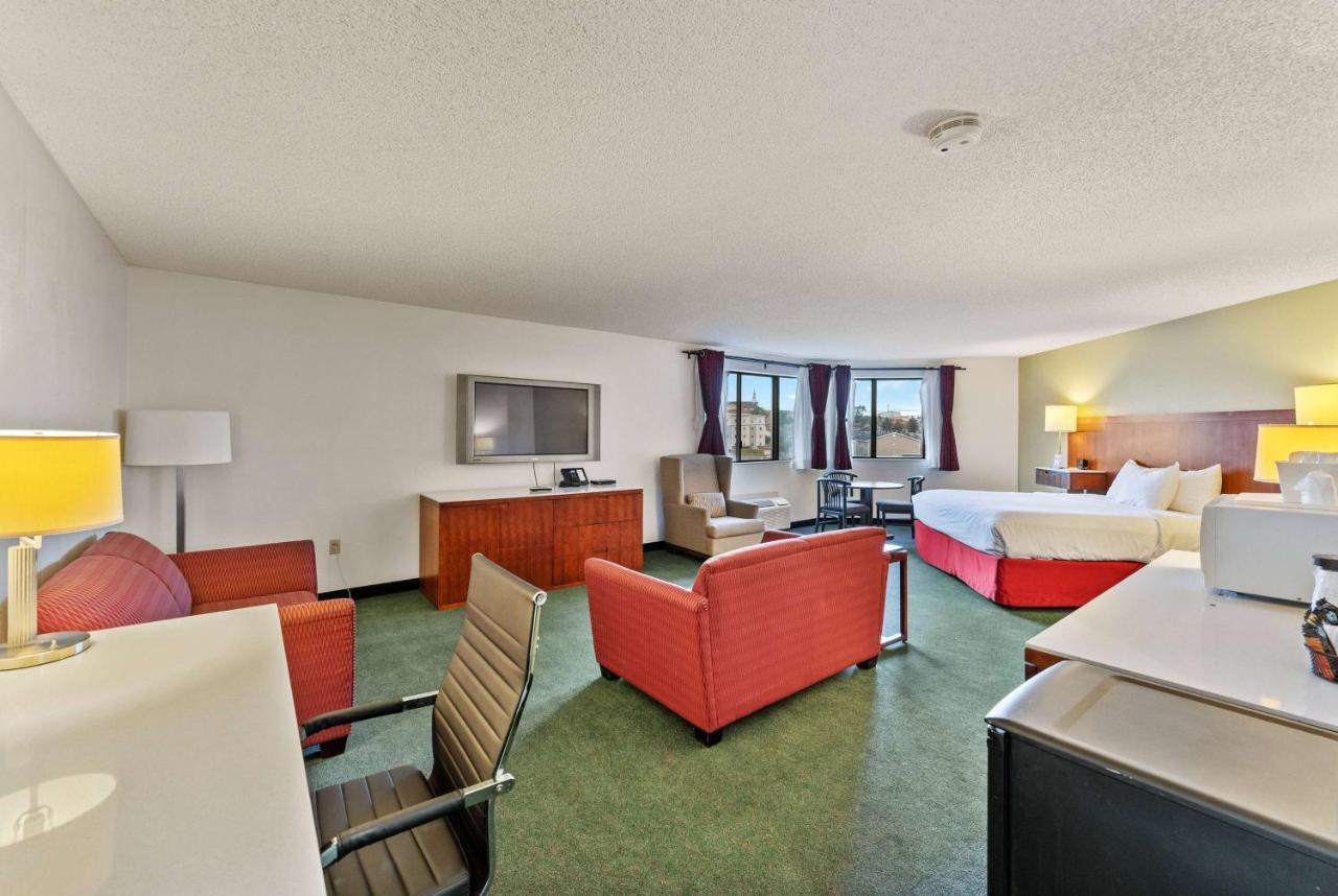 Ramada By Wyndham סדר סיטי מראה חיצוני תמונה