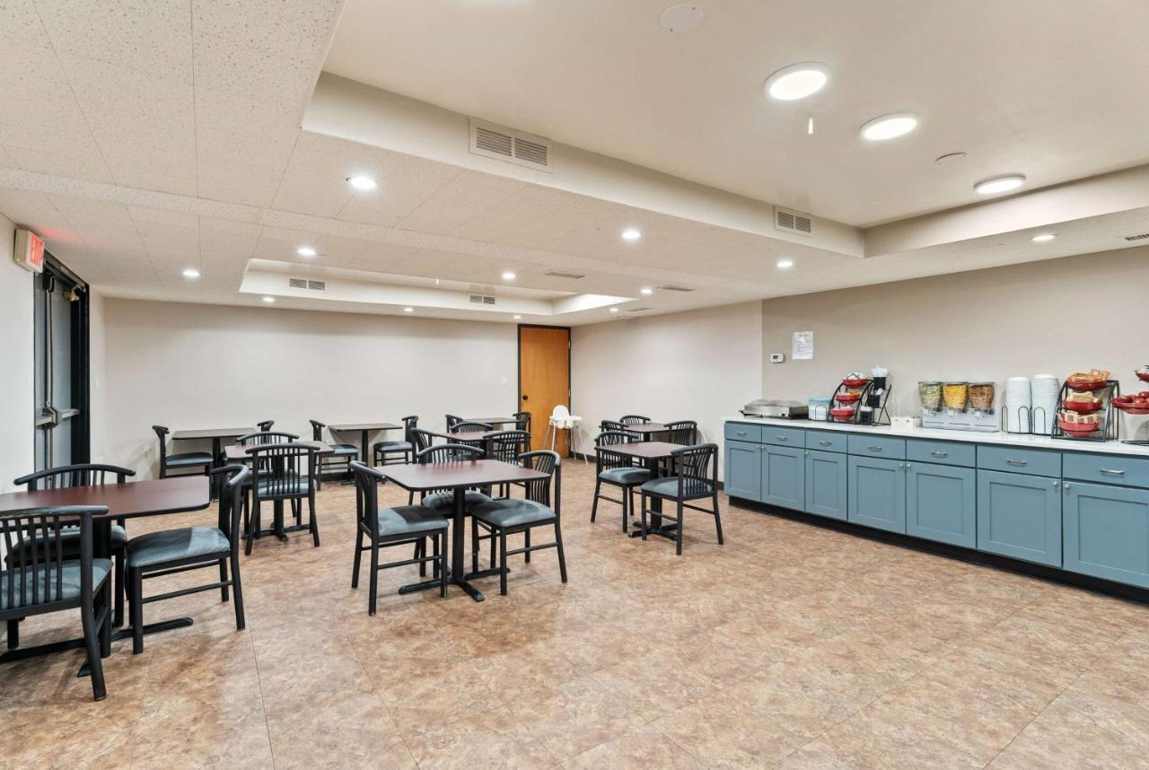 Ramada By Wyndham סדר סיטי מראה חיצוני תמונה