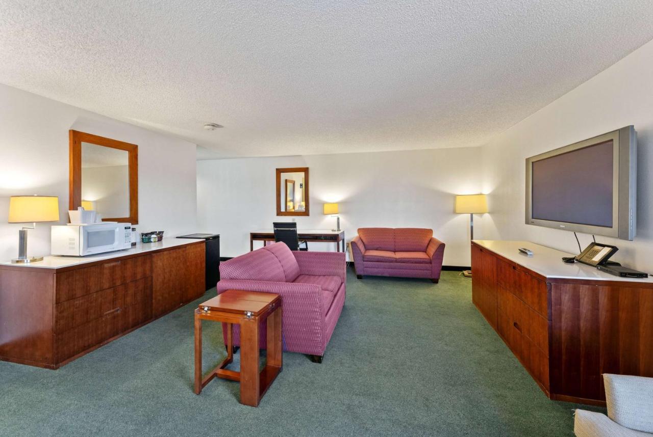 Ramada By Wyndham סדר סיטי מראה חיצוני תמונה